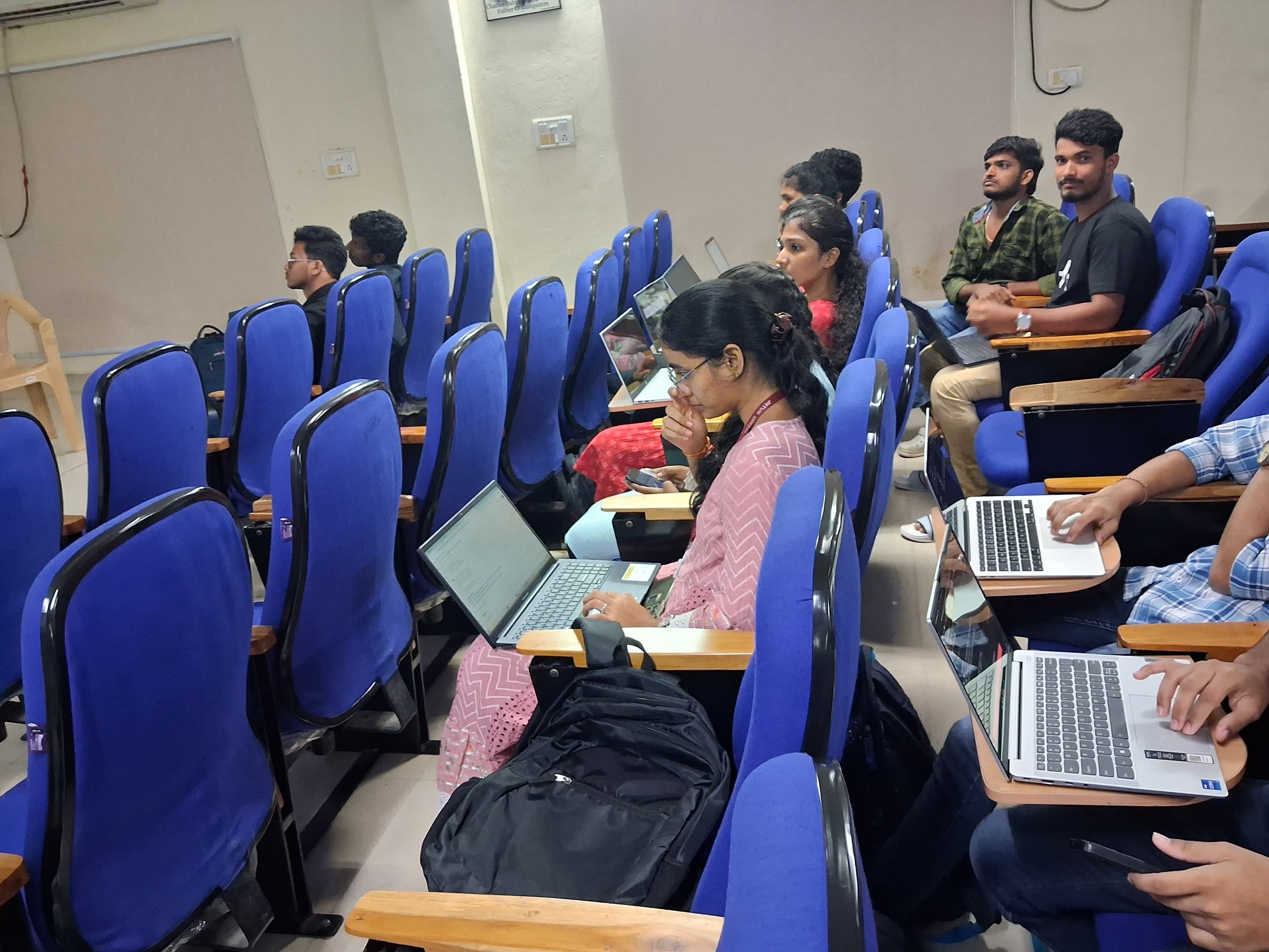 WhatsApp Image 2024-10-21 at 20.12.29 6fa8b52a