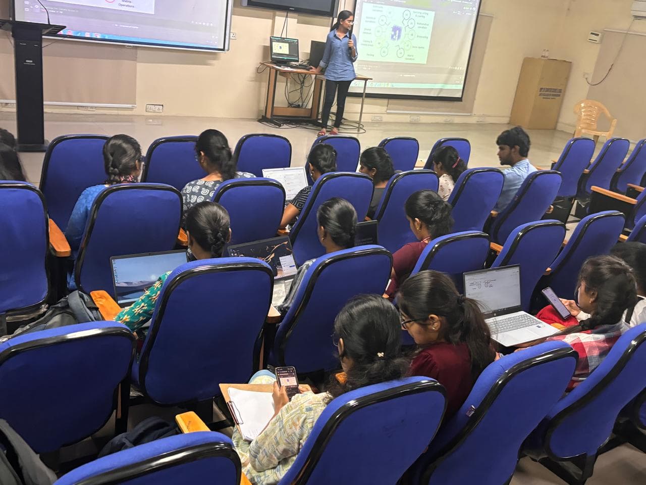 WhatsApp Image 2024-10-22 at 17.56.48 a5b83922