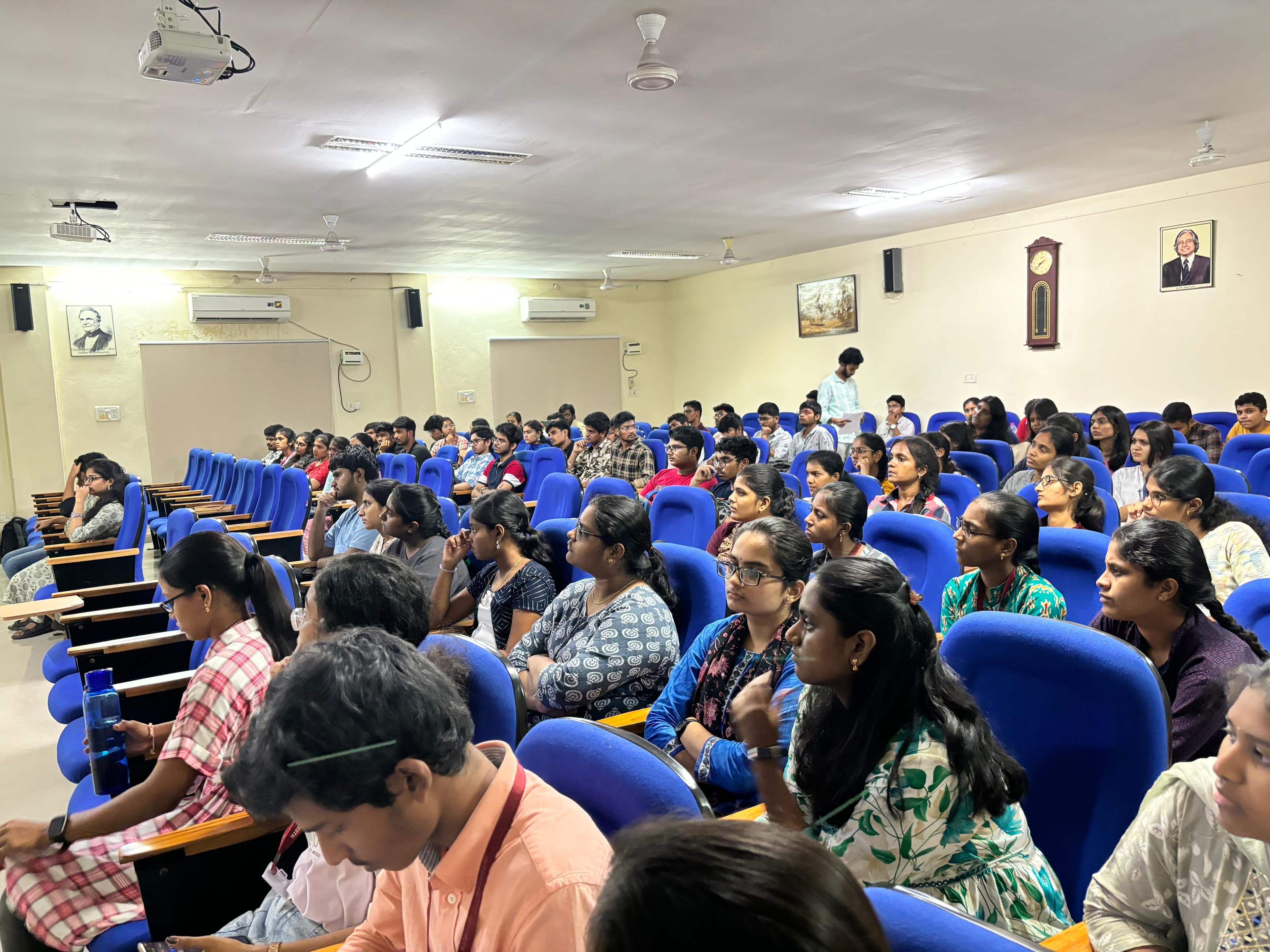 WhatsApp Image 2024-10-22 at 18.12.12 63f7f77d